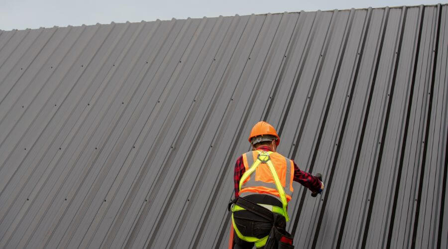 Expert Emergency Roof Repairs services in Lowden, IA